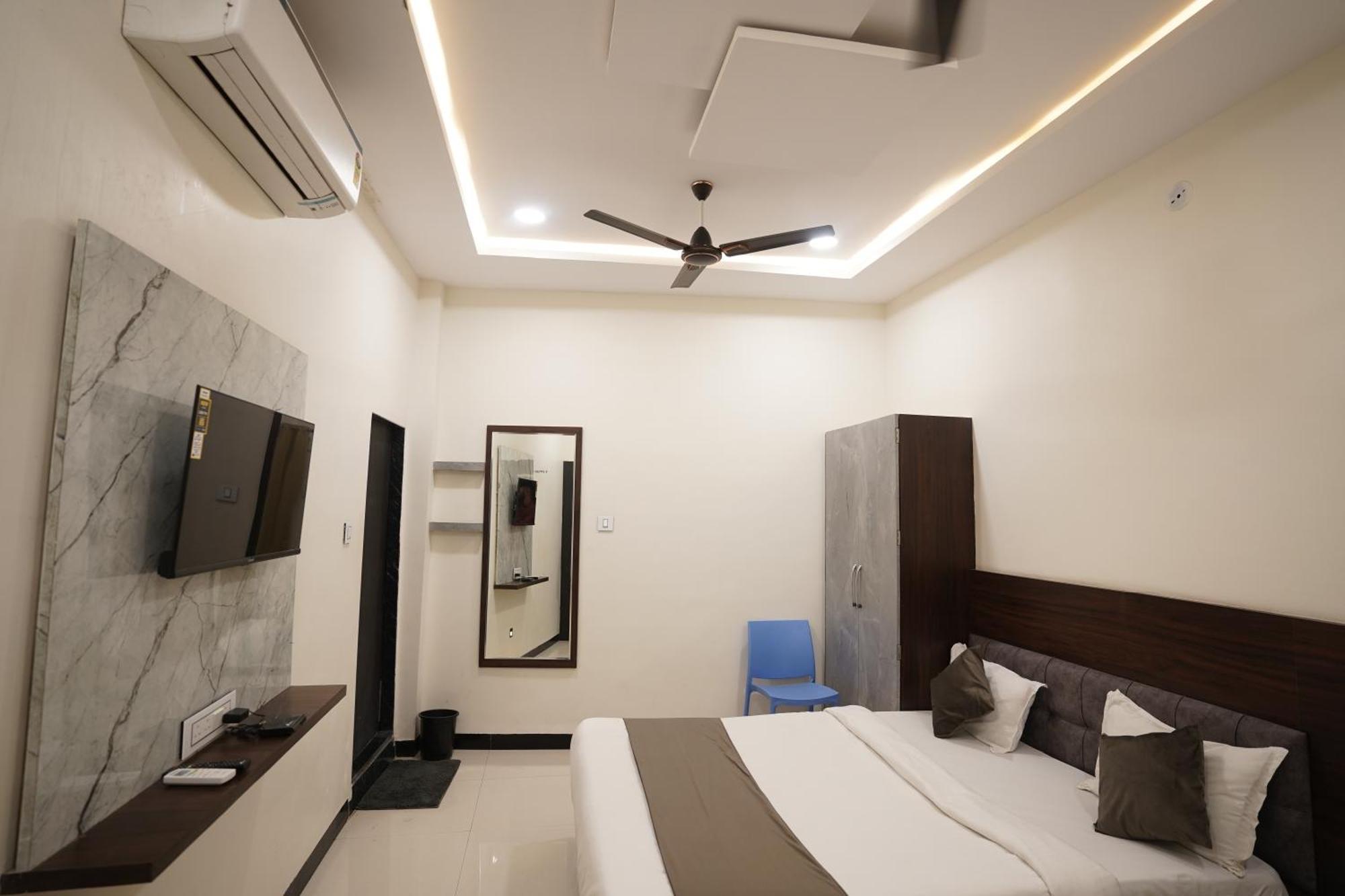 Hotel Dev Kripa Ujjain Exterior foto