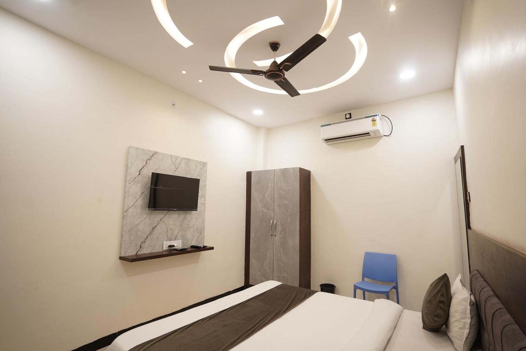 Hotel Dev Kripa Ujjain Exterior foto